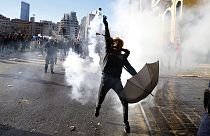 Bejrút: könnygázt lőttek a tüntető tömegbe a libanoni biztonsági erők