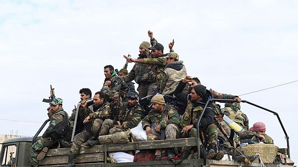Suriye'de Esad güçleri M5 karayolunun kontrolünü ele geçirdi Suriye'de Esad güçleri M5 karayolunun kontrolünü ele geçirdi