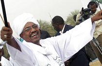 عضو شورای حکومتی سودان: عمر البشیر را به دادگاه لاهه تحویل می‌دهیم