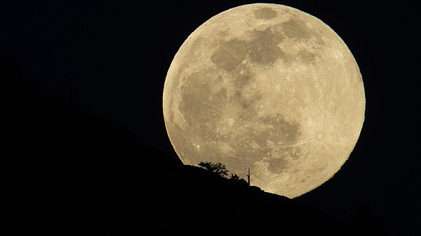 NASA, Ay'a ve Mars'a gidecek yeni astronotlarını arıyor NASA, Ay'a ve Mars'a gidecek yeni astronotlarını arıyor