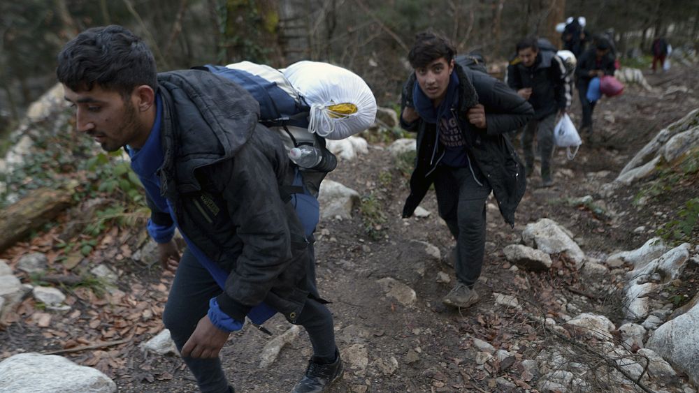 Aux portes de l'Union européenne : les migrants entre espoir et violences policières