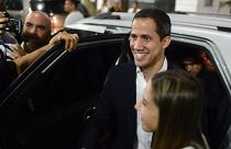 Guaidó e esposa agredidos no regresso a Caracas