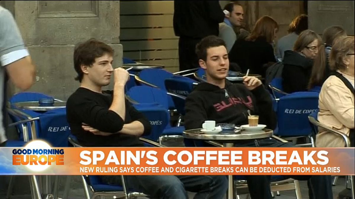 Should Spanish workers have pay deducted for coffee and cigarette breaks?