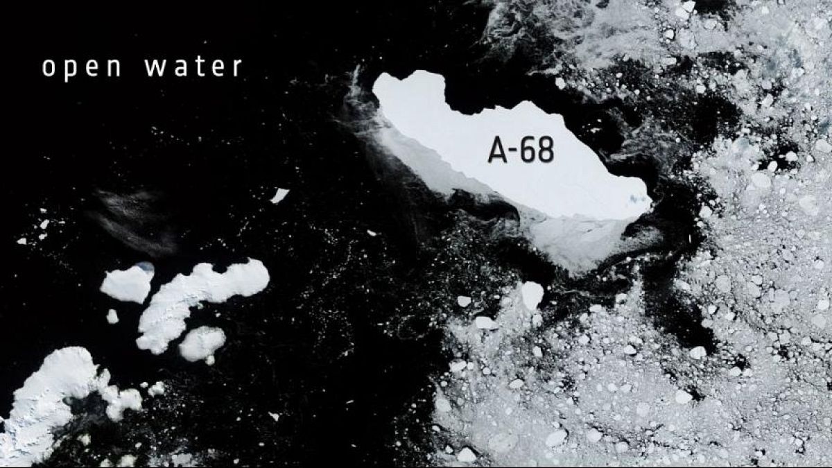 Bilder des Sentinel 3 zeigen den größten Eisberg der Welt, der ins offene Meer treibt.