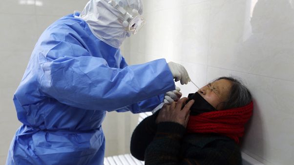 En Chine, deuxième jour de baisse du nombre des nouveaux cas de COVID-19 En Chine, deuxième jour de baisse du nombre des nouveaux cas de COVID-19
