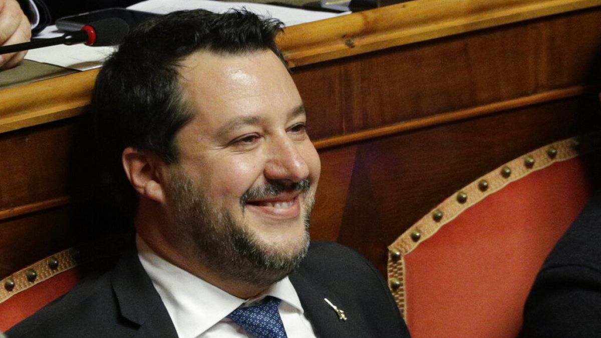 Bíróság elé áll Matteo Salvini a bevándorlók feltartóztatása miatt