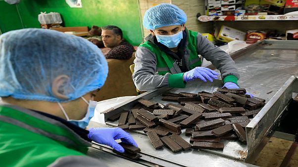 مصانع تحاول الإستمرار في غزة رغم الحصار الإسرائيلي مصانع تحاول الإستمرار في غزة رغم الحصار الإسرائيلي