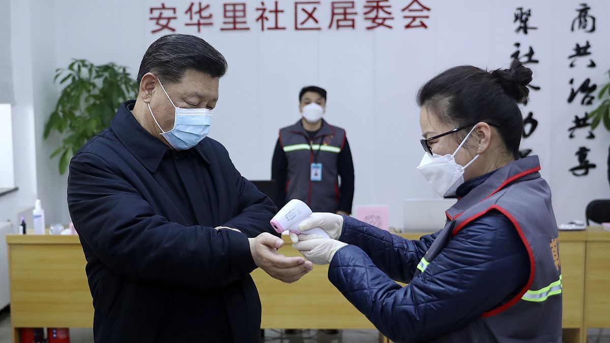 Coronavirus : le président chinois Xi Jinping s'est rendu au centre de santé de Pékin, le 10 février 2020