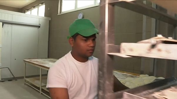 Einer der Mitarbeiter aus Sri Lanka. Einer der Mitarbeiter aus Sri Lanka.