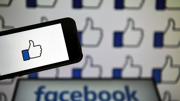 "فيسبوك" ترجئ إطلاق تطبيقها للمواعدة في أوروبا "فيسبوك" ترجئ إطلاق تطبيقها للمواعدة في أوروبا