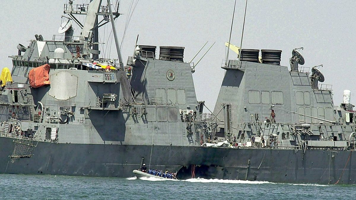 دولت موقت سودان با آمریکا برای پرداخت غرامت به بازماندگان ناوشکن «یو‌اس‌اس کول» توافق کرد