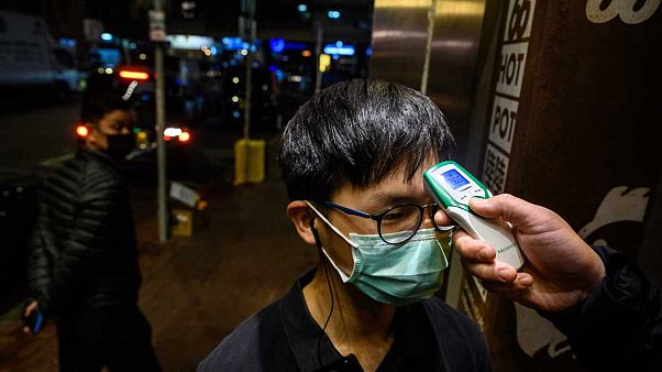 Koronavirüs: Can kaybı artıyor, Japonya'da ilk ölüm, 5 limandan dönen cruise gemisi Kamboçya'da Koronavirüs: Can kaybı artıyor, Japonya'da ilk ölüm, 5 limandan dönen cruise gemisi Kamboçya'da