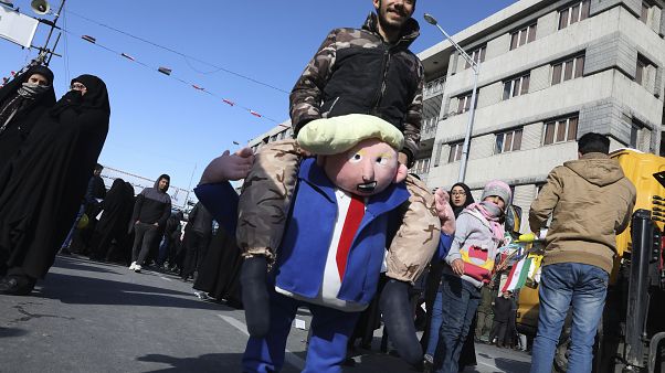 Senado vota para limitar Trump acerca do Irão Senado vota para limitar Trump acerca do Irão