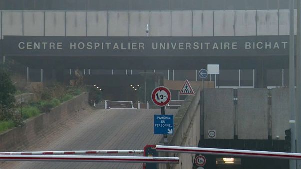 França confirma primeira morte por coronavírus França confirma primeira morte por coronavírus