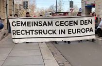 Almanya'da binlerce kişi aşırı sağa karşı sokaklara çıktı