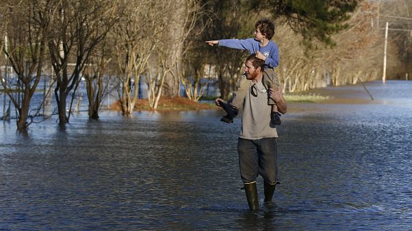 Τα Βρετανικά Νησιά υποδέχονται τον «Ντένις» Τα Βρετανικά Νησιά υποδέχονται τον «Ντένις»