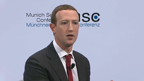 Zuckerberg: A facebook a demokrácia oldalán áll Zuckerberg: A facebook a demokrácia oldalán áll