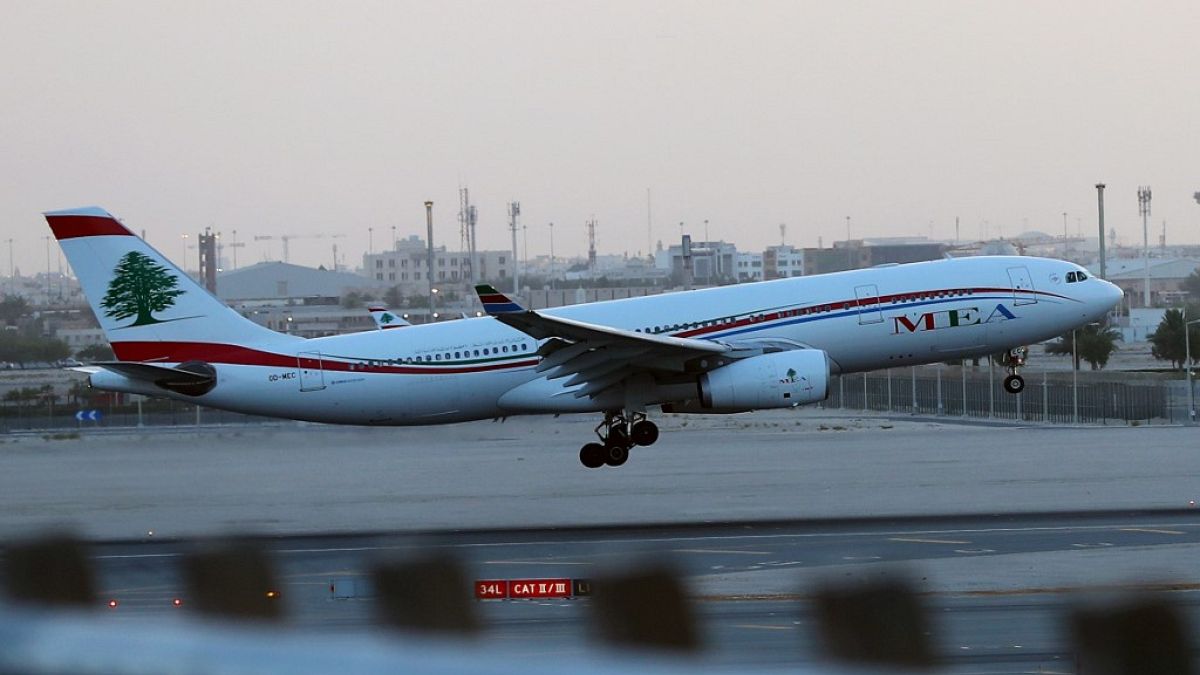 شرکت هواپیمایی میدل ایست لبنان تصمیم فروش بلیط با دلار را لغو کرد