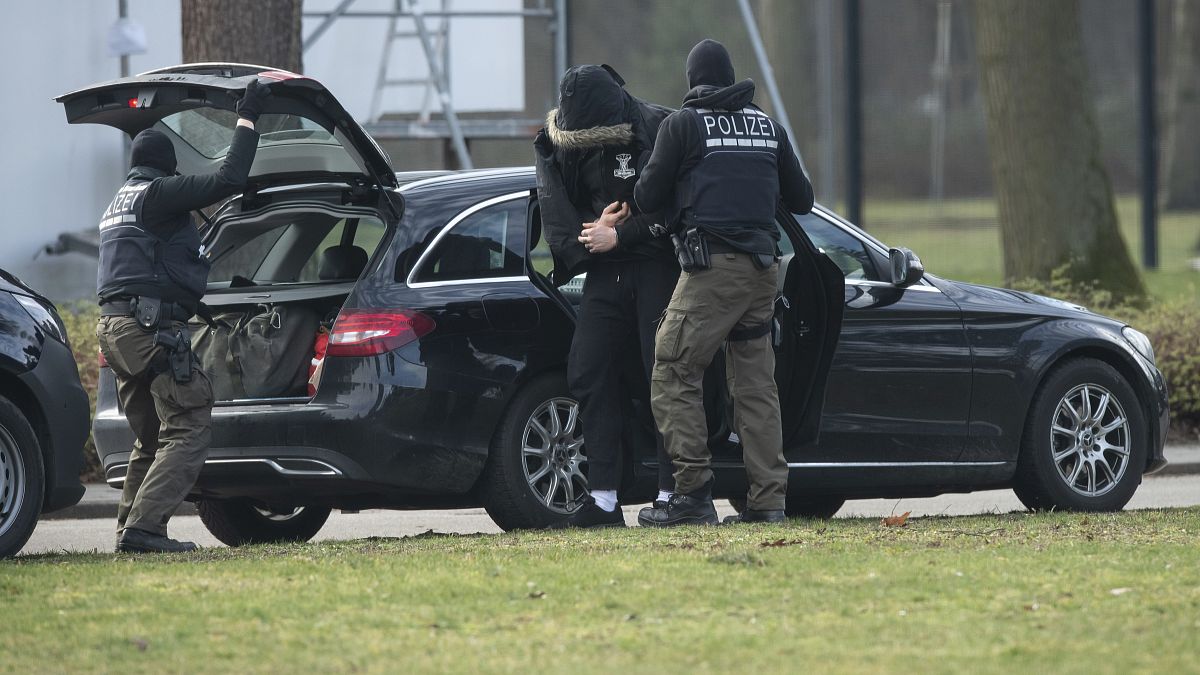 Almanya'da yakalanan aşırı sağcı grup cami ve Müslümanlara 'suikast hazırlığındaydı'