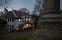 Как жители английской глубинки спасают любимый паб