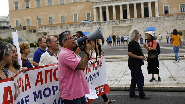 Βολές της κυβέρνησης στους συνδικαλιστές για την σημερινή απεργία Βολές της κυβέρνησης στους συνδικαλιστές για την σημερινή απεργία