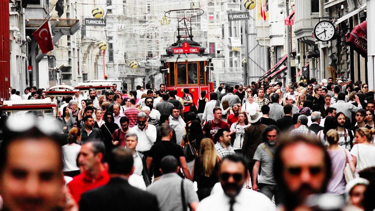 Türkiye'de mutsuz kişi sayısı arttı: En mutlu olanlar 65 yaş ve üzeri