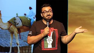 Virágzik a stand up-comedy műfaja Dubajban