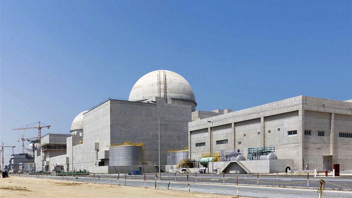 محطة البراكة للطاقة النووية قيد الإنشاء في الصحراء الغربية لأبو ظبي (وام)