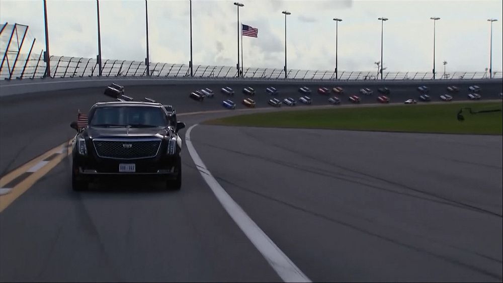 Donald Trump donne le départ du Daytona 500, célèbre course de NASCAR