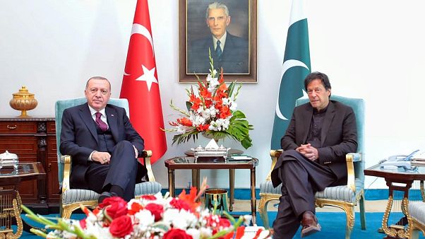 هند در اعتراض به موضعگیری اردوغان درباره کشمیر سفیر ترکیه را احضار کرد هند در اعتراض به موضعگیری اردوغان درباره کشمیر سفیر ترکیه را احضار کرد