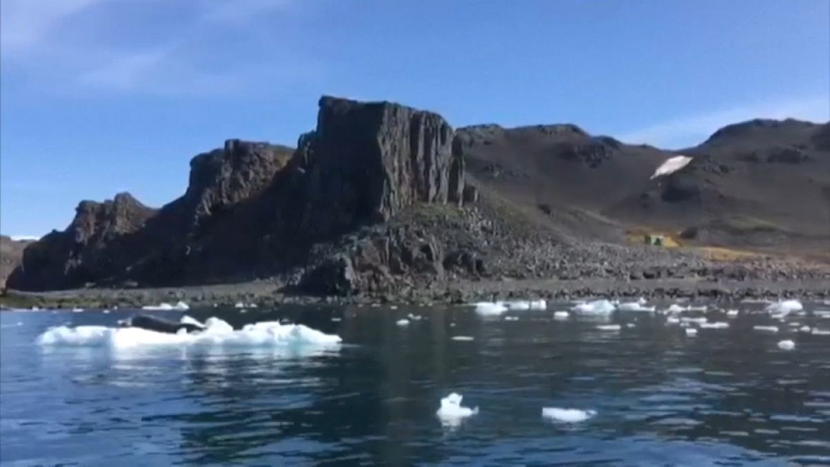 ارتفاع قياسي للحرارة في القطب الجنوبي يثير القلق بشأن ارتفاع مستوى مياه المحيطات