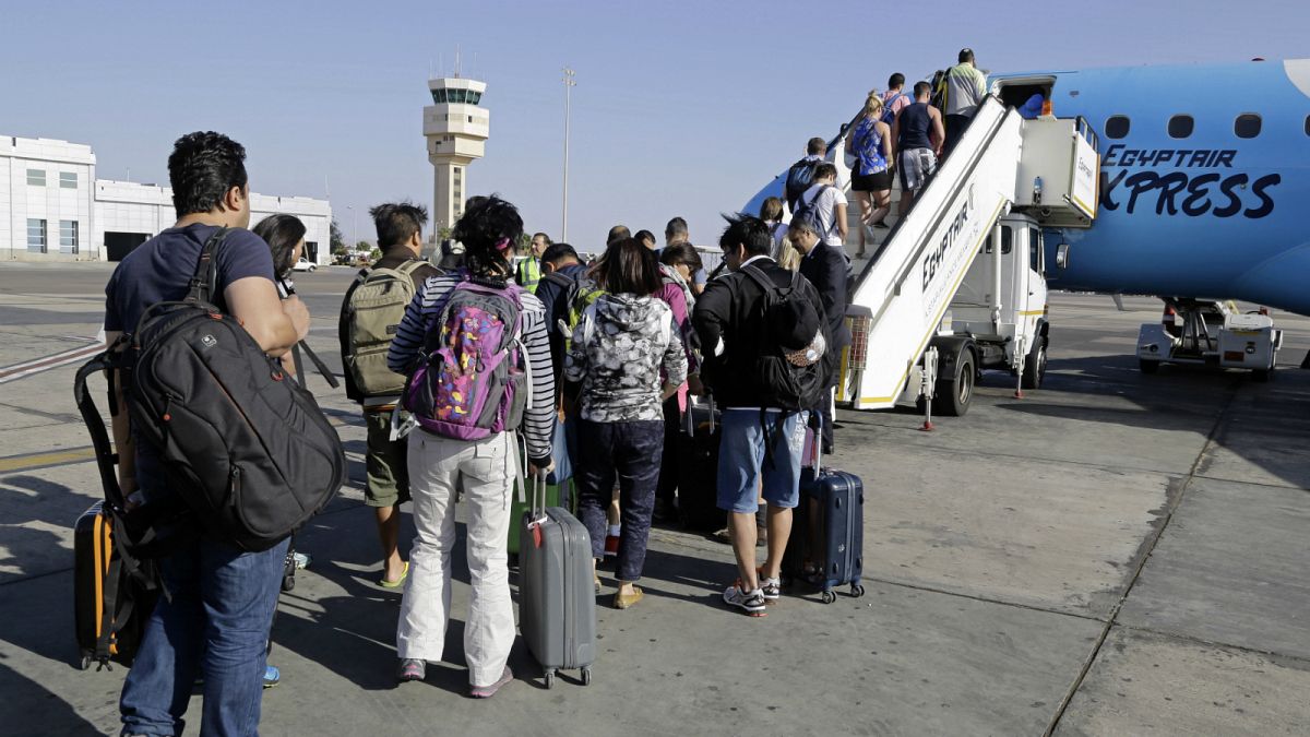 مسافرون يتجهون إلى شرم الشيخ- مصر