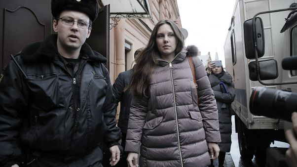 Mahkeme karantinadan kaçan Rus kadının hastaneye geri gönderilmesine karar verdi Mahkeme karantinadan kaçan Rus kadının hastaneye geri gönderilmesine karar verdi