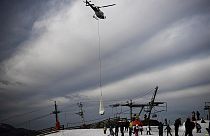 خشم سبزهای فرانسه از انتقال برف با هلی‌کوپتر به یک پیست اسکی