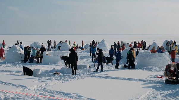 Nowosibirsk: Über 100 Teilnehmer beim Iglu-Wettbewerb Nowosibirsk: Über 100 Teilnehmer beim Iglu-Wettbewerb