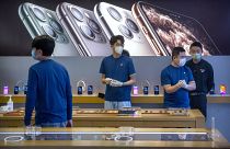 Koronavirüs akıllı telefon pazarını da vurdu Apple, Huawei ve Samsung'un satışları düştü