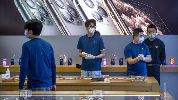 Koronavirüs akıllı telefon pazarını da vurdu Apple, Huawei ve Samsung'un satışları düştü Koronavirüs akıllı telefon pazarını da vurdu Apple, Huawei ve Samsung'un satışları düştü