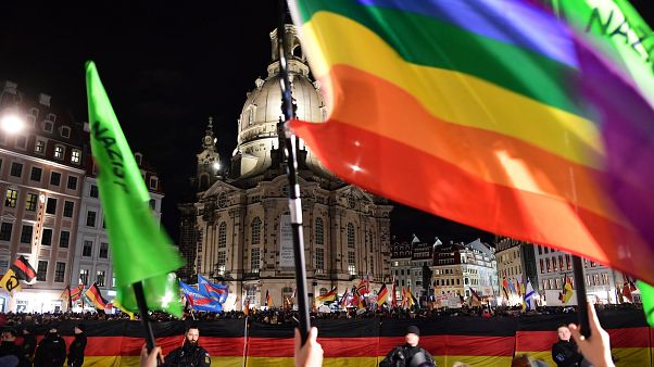 In piazza a Dresda contro l'islamofobia e il razzismo di Pegida In piazza a Dresda contro l'islamofobia e il razzismo di Pegida