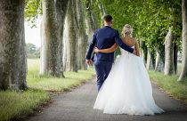 "الزواج من النظرة الأولى" .. علماء يختارون لك شريكة حياتك وتراها للمرة الأولى في حفل الزفاف