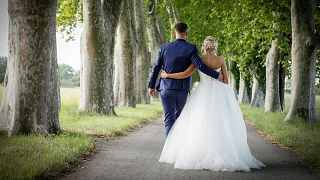 "الزواج من النظرة الأولى" .. علماء يختارون لك شريكة حياتك وتراها للمرة الأولى في حفل الزفاف