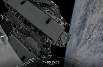 اطلاق قمر اصطناعي في مداره.