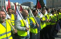 Des milliers de Grecs manifestent à Athènes contre un projet de réforme des retraites