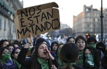 Μεξικό: Γυναίκες διαδήλωσαν έξω από το προεδρικό μέγαρο