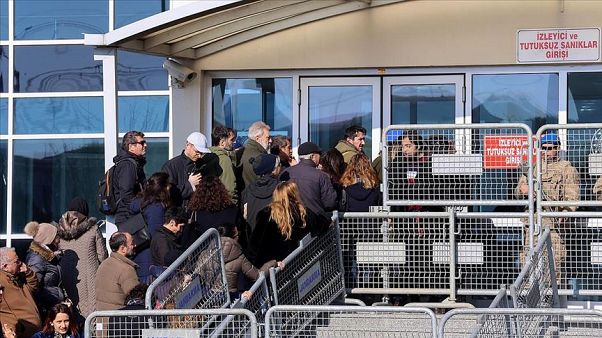Gezi davasından beraat, 15 Temmuz'dan gözaltı: Yargı içindeki kliklerin kavgası mı? Gezi davasından beraat, 15 Temmuz'dan gözaltı: Yargı içindeki kliklerin kavgası mı?