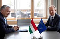 Orbán Viktor és Donald Tusk Brüsszelben