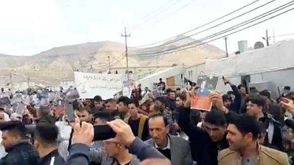 Petition und Protest: Keine Todesstrafe für jungen Jesiden Khalid (19) Petition und Protest: Keine Todesstrafe für jungen Jesiden Khalid (19)