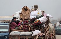 Des Syriens fuient la région d'Idlib, février 2020