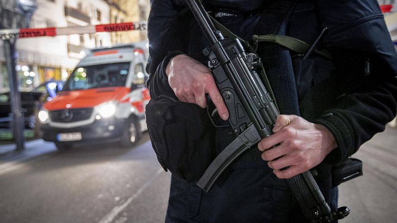 Almanya’da 2 ayrı nargile kafeye silahlı saldırı: En az 9 ölü, aralarında Türkler de var