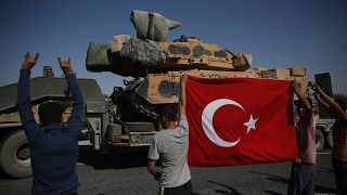 تصویری از انتقال ادوات سنگین نظامی ترکیه در مرز سوریه