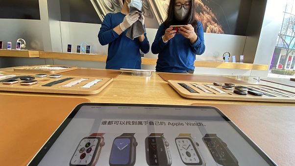 Apple'ın yeni ekonomik telefon modeli SE2'de tedarik sorunu yaşanabileceği iddiası Apple'ın yeni ekonomik telefon modeli SE2'de tedarik sorunu yaşanabileceği iddiası